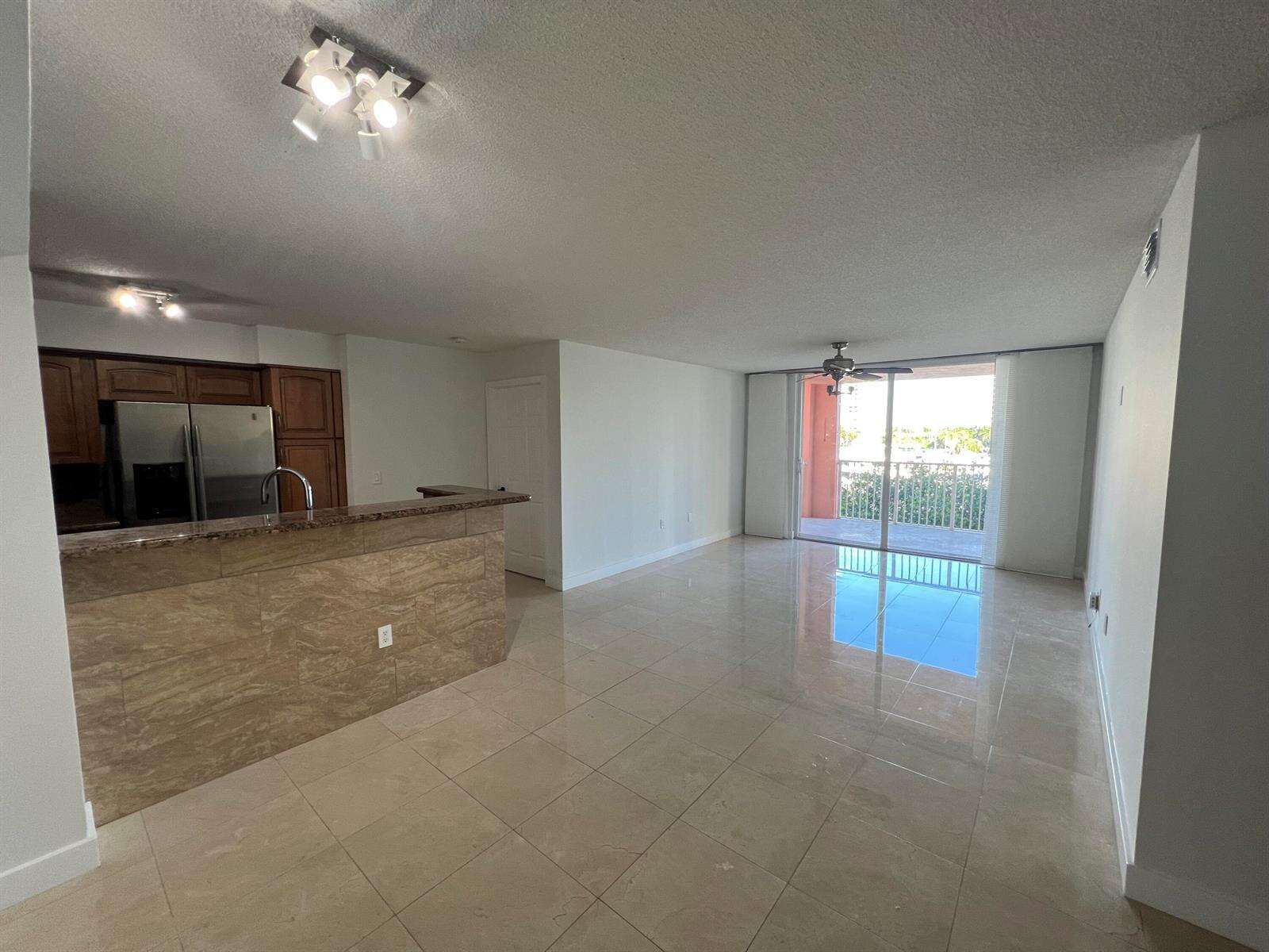 The Yacht Club At Aventura at 19655 Country Club, Aventura, FL 33180 - For Rent photo 11