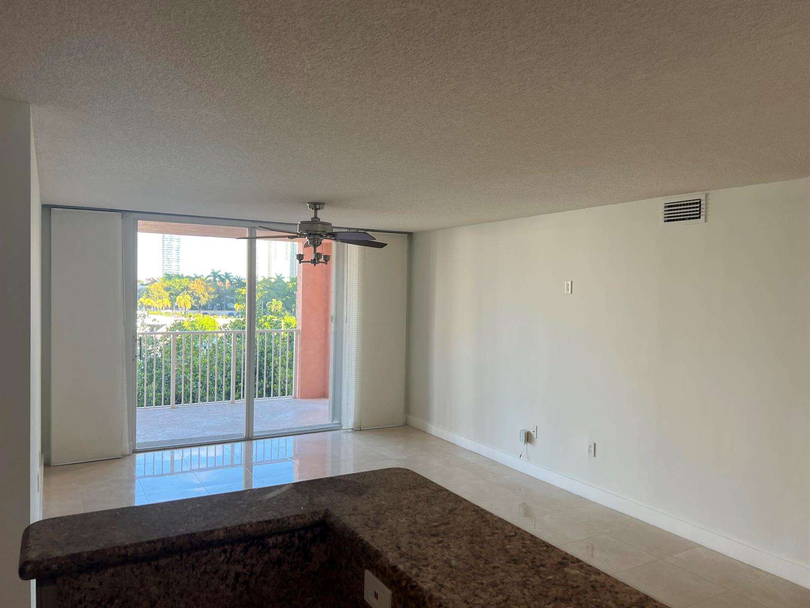 The Yacht Club At Aventura at 19655 Country Club, Aventura, FL 33180 - For Rent photo 13