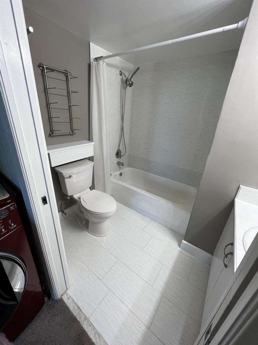 The Yacht Club At Aventura at 19655 Country Club, Aventura, FL 33180 - For Rent photo 3