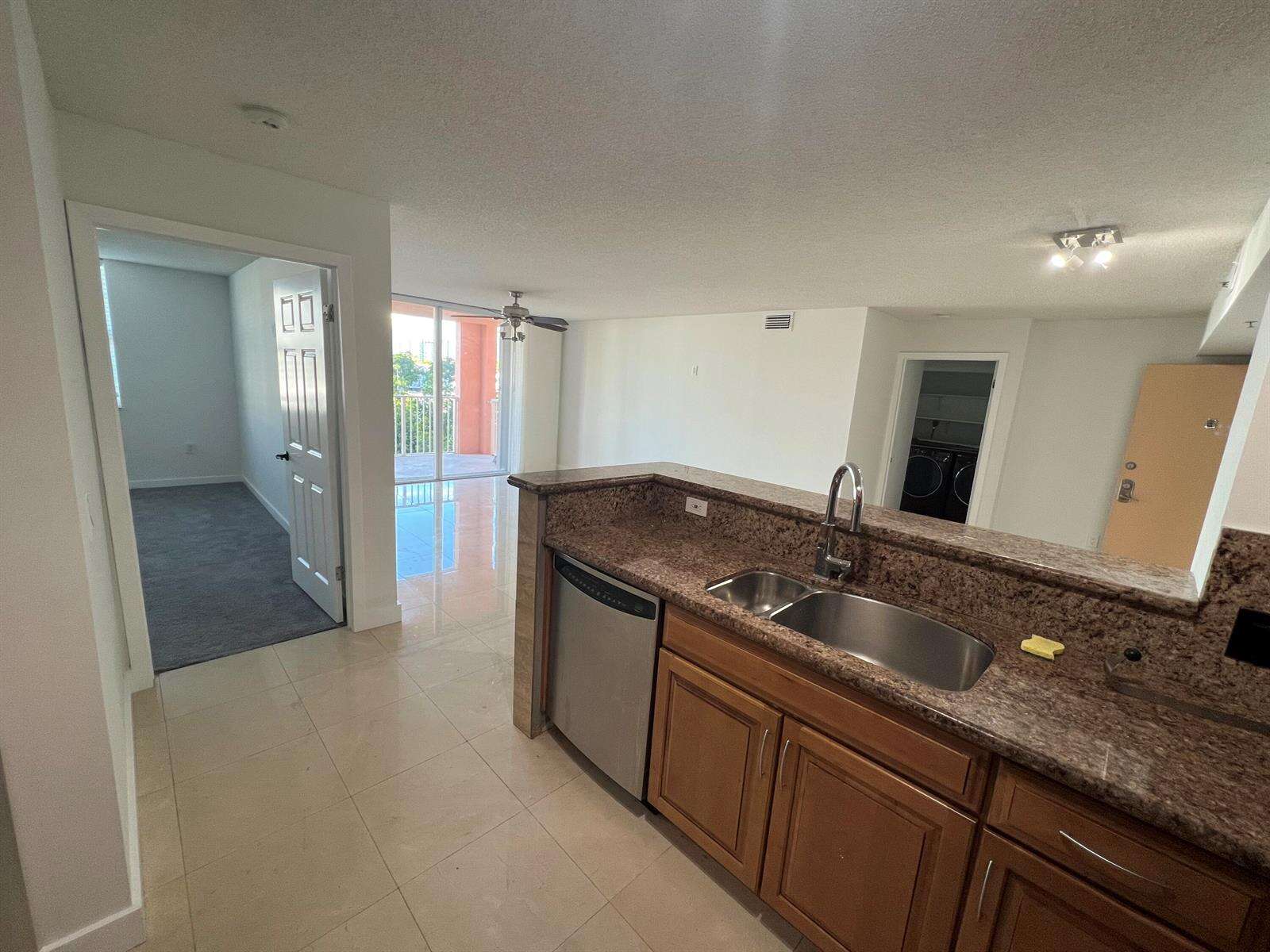 The Yacht Club At Aventura at 19655 Country Club, Aventura, FL 33180 - For Rent photo 21