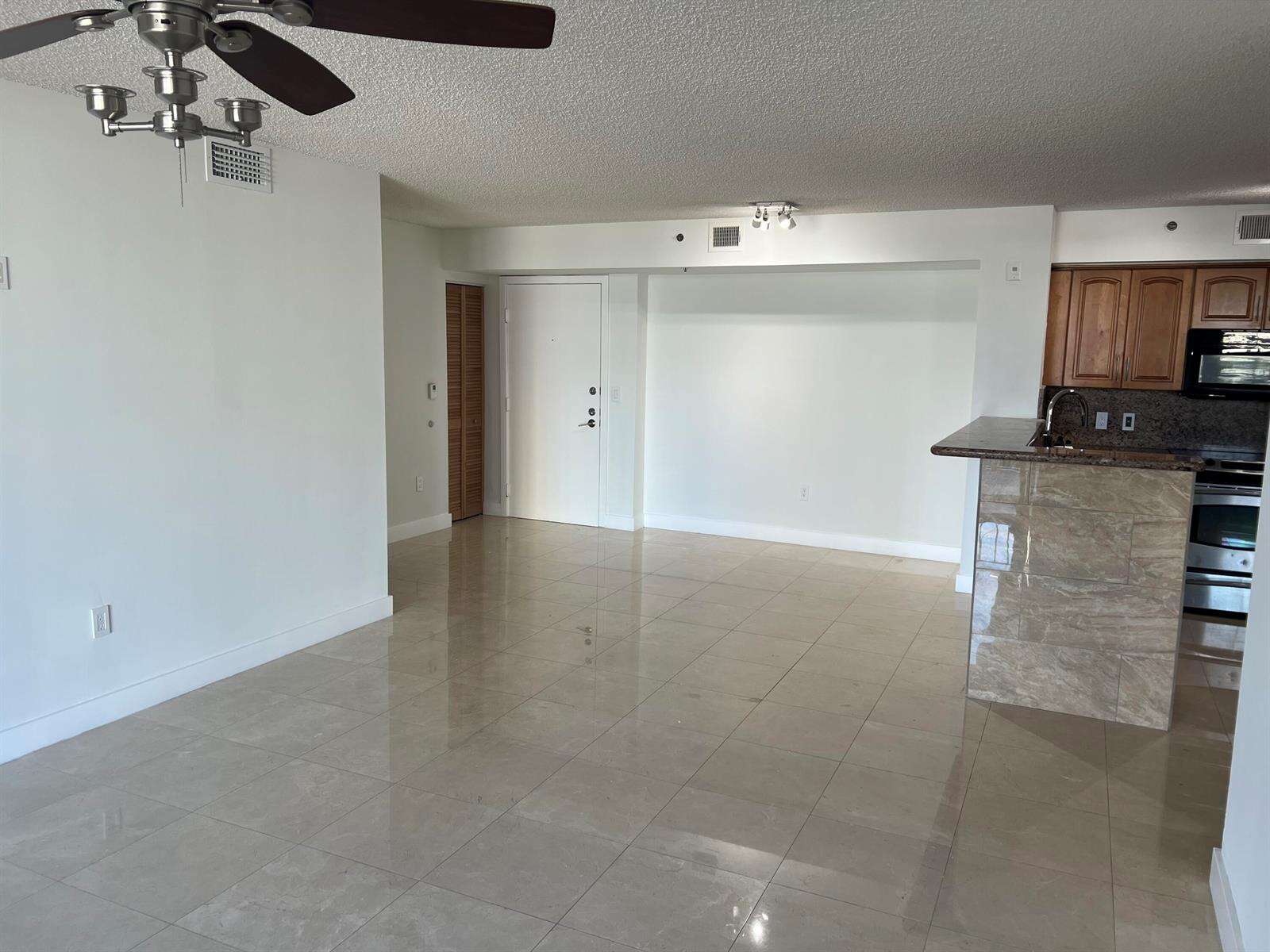 The Yacht Club At Aventura at 19655 Country Club, Aventura, FL 33180 - For Rent photo 22