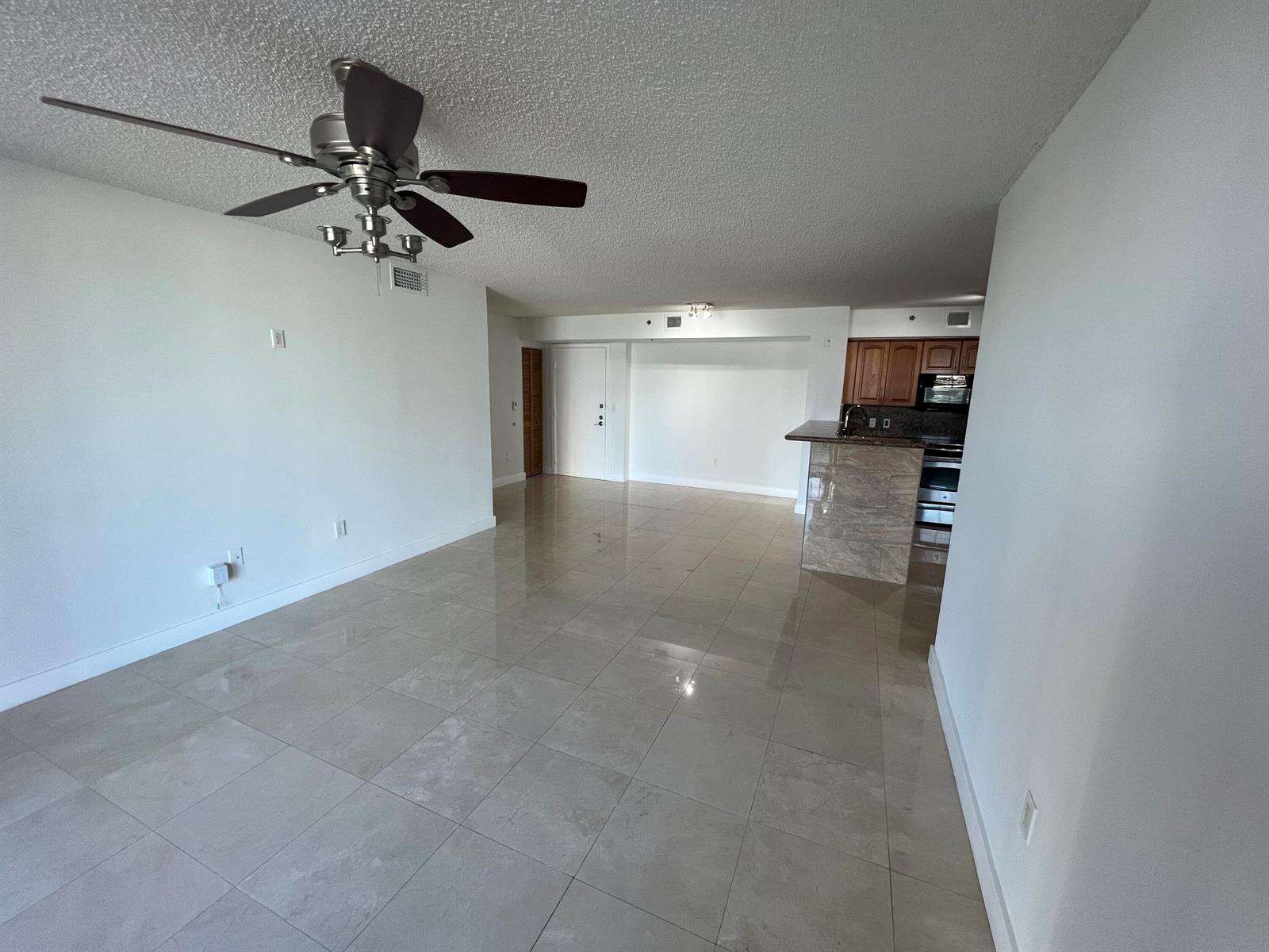 The Yacht Club At Aventura at 19655 Country Club, Aventura, FL 33180 - For Rent photo 23