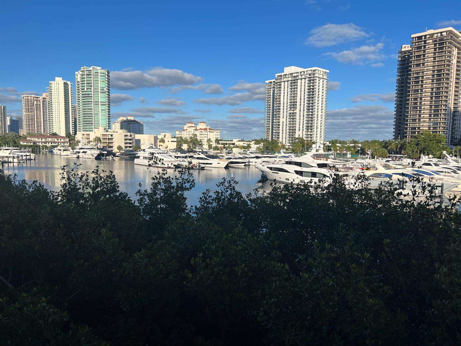 The Yacht Club At Aventura at 19655 Country Club, Aventura, FL 33180 - For Rent photo 24