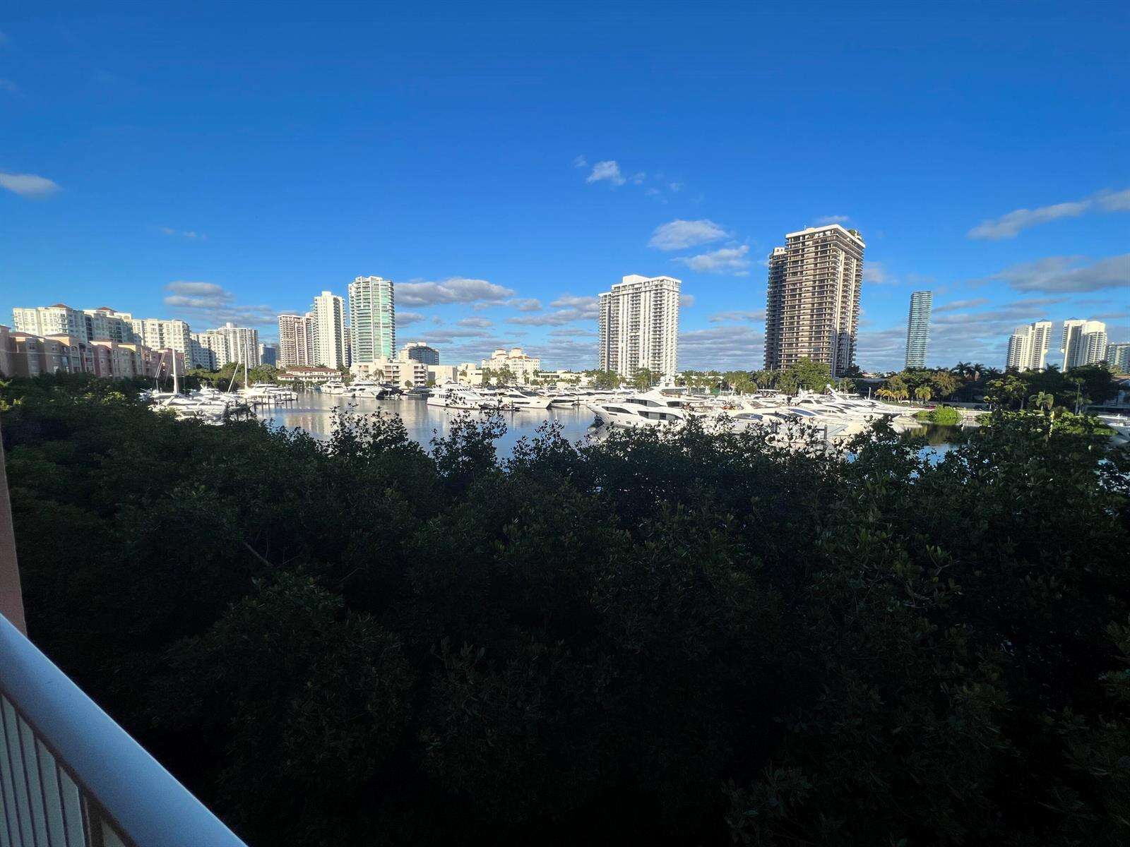 The Yacht Club At Aventura at 19655 Country Club, Aventura, FL 33180 - For Rent photo 25