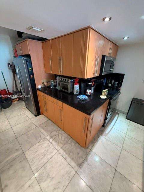 The Grand at 1717 Bayshore Dr, Miami, FL 33132 - For Rent photo 15