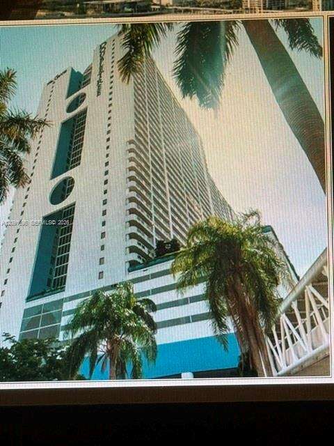 The Grand at 1717 Bayshore Dr, Miami, FL 33132 - For Rent photo 54