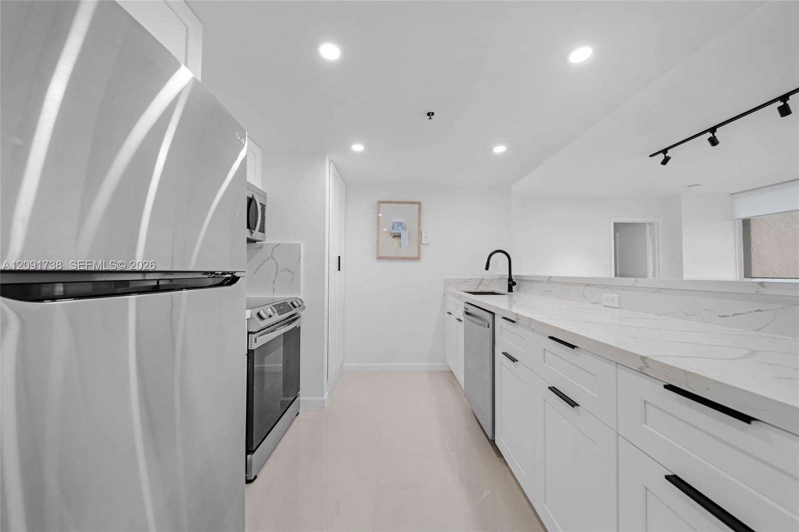 Grandview Palace at 7601 Treasure Dr, North Bay Village, FL 33141 - For Rent photo 2