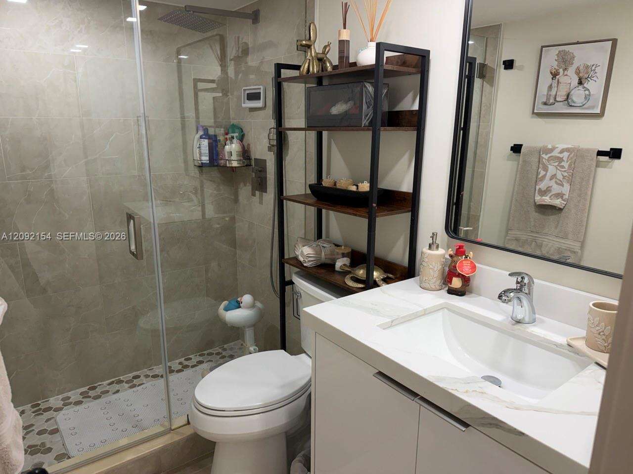 Oceanside Plaza at 5555 Collins Ave, Miami Beach, FL 33140 - For Rent photo 19