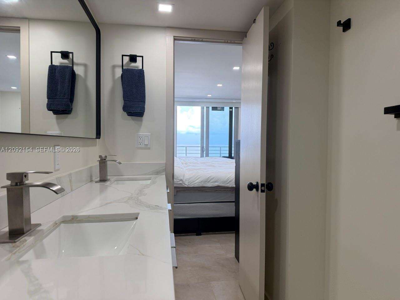 Oceanside Plaza at 5555 Collins Ave, Miami Beach, FL 33140 - For Rent photo 4