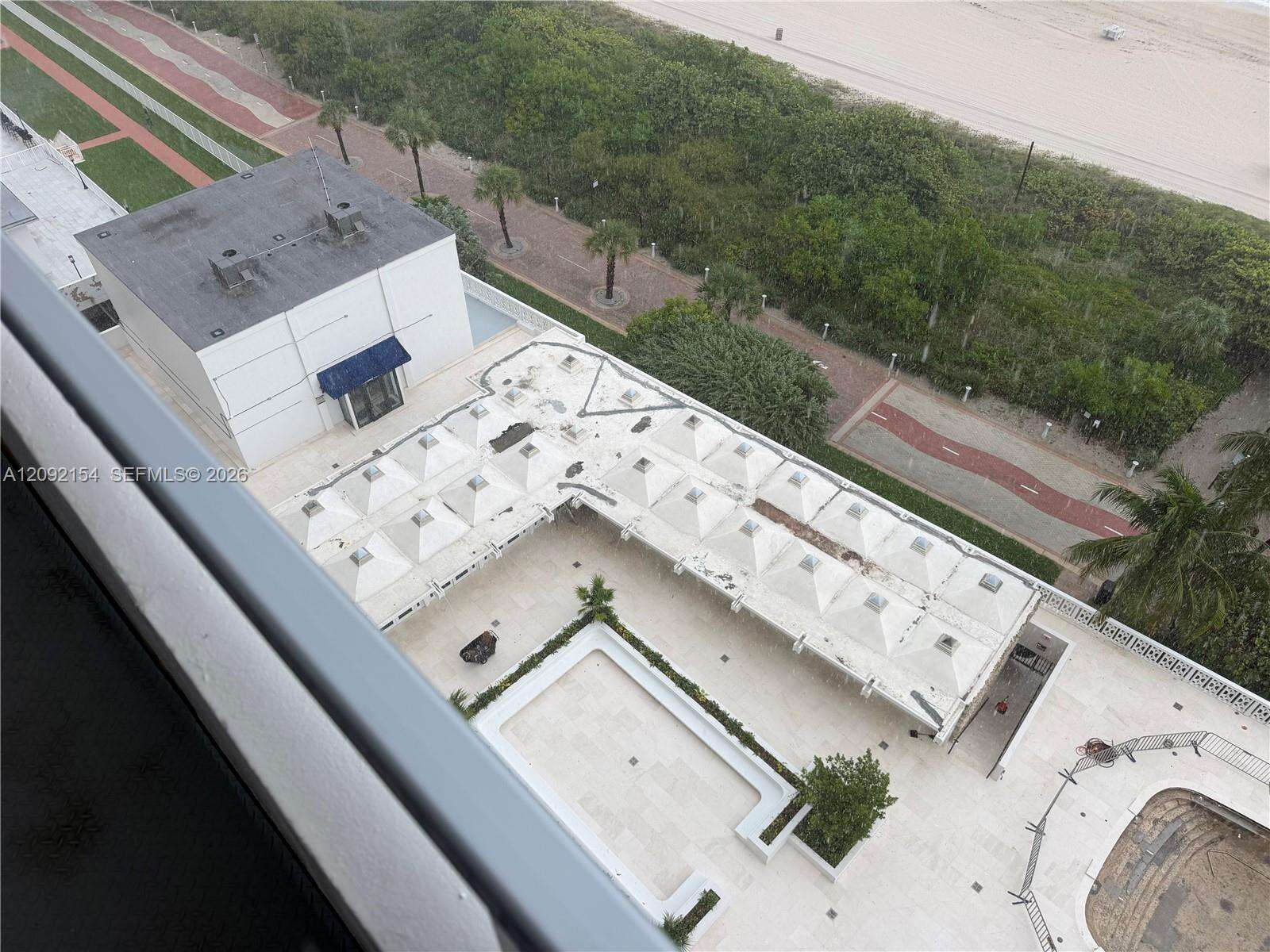 Oceanside Plaza at 5555 Collins Ave, Miami Beach, FL 33140 - For Rent photo 51