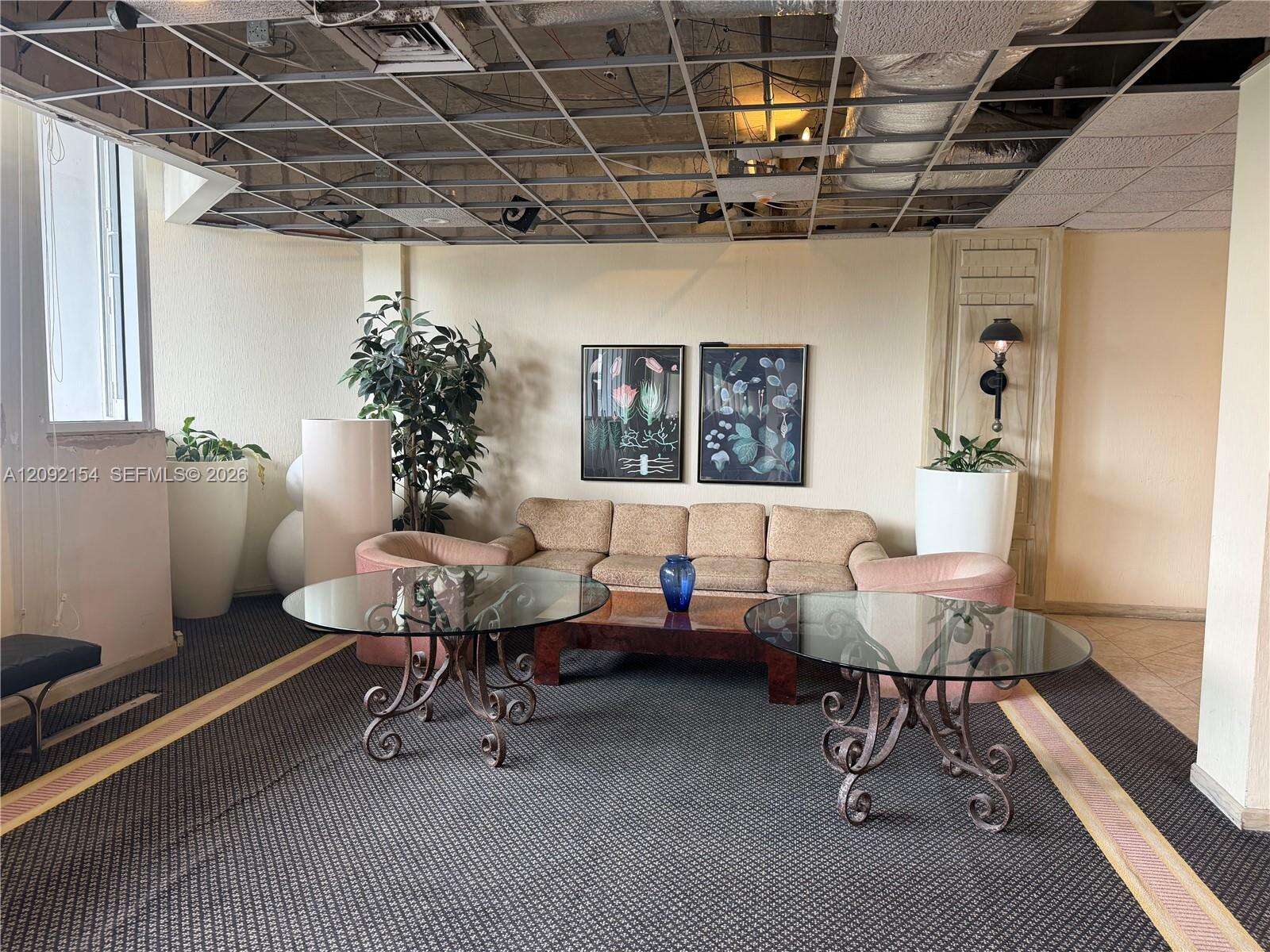 Oceanside Plaza at 5555 Collins Ave, Miami Beach, FL 33140 - For Rent photo 58