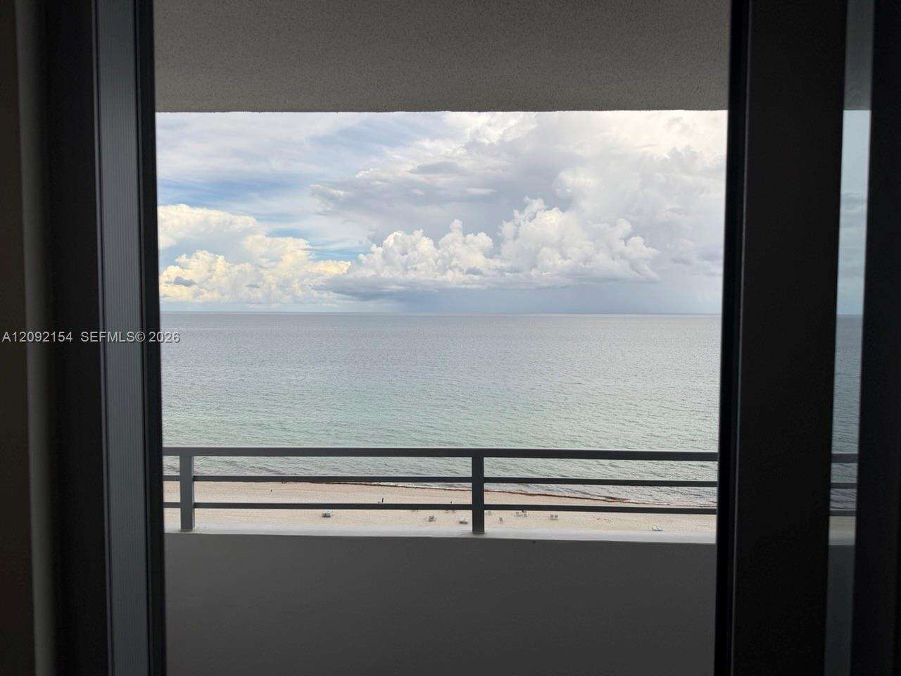 Oceanside Plaza at 5555 Collins Ave, Miami Beach, FL 33140 - For Rent photo 9