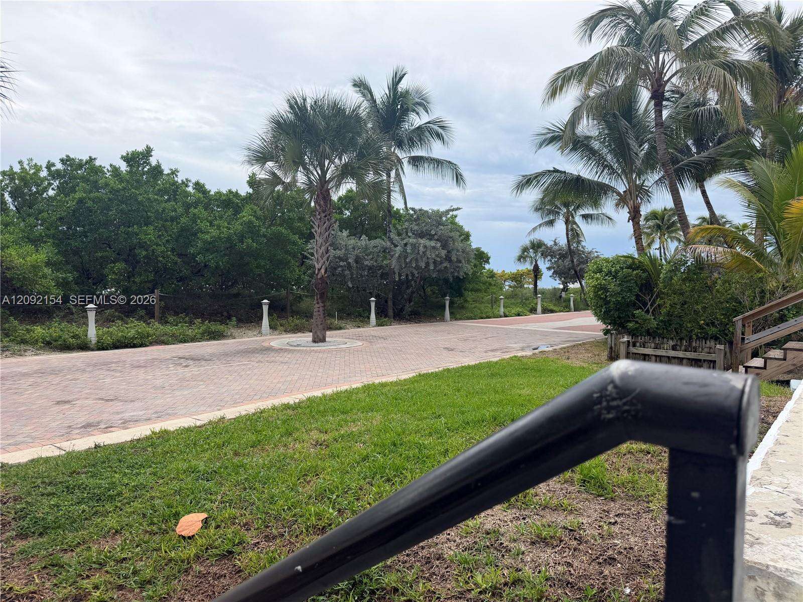 Oceanside Plaza at 5555 Collins Ave, Miami Beach, FL 33140 - For Rent photo 84