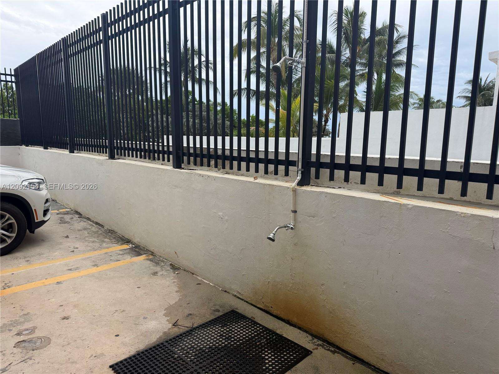 Oceanside Plaza at 5555 Collins Ave, Miami Beach, FL 33140 - For Rent photo 85