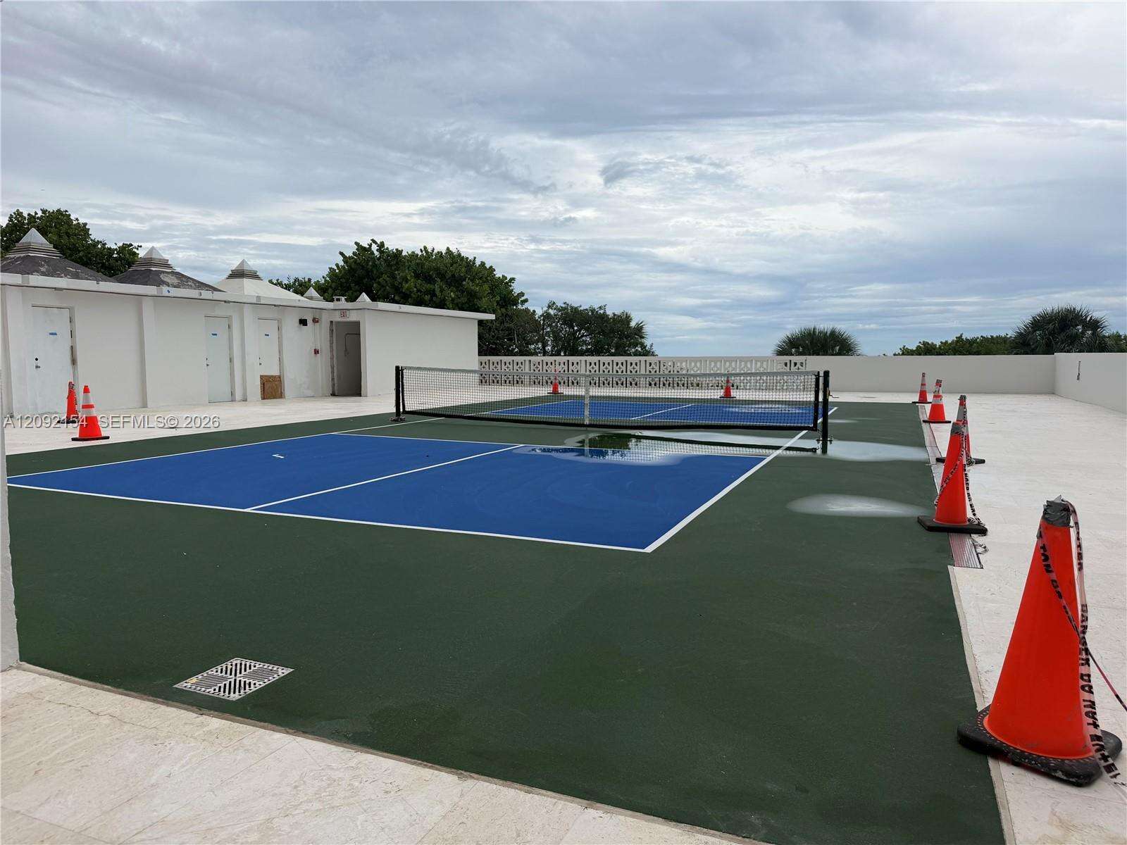 Oceanside Plaza at 5555 Collins Ave, Miami Beach, FL 33140 - For Rent photo 88