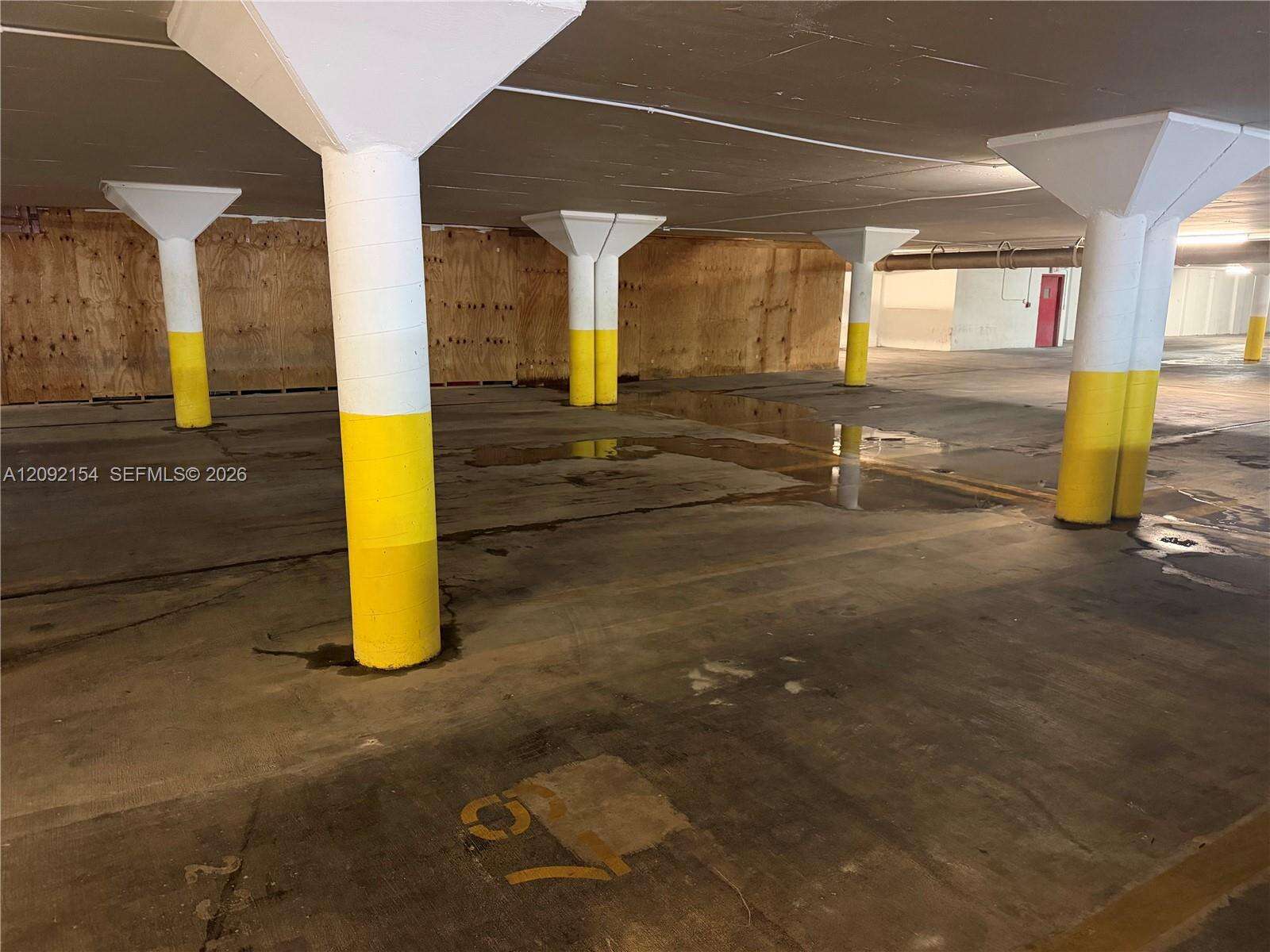 Oceanside Plaza at 5555 Collins Ave, Miami Beach, FL 33140 - For Rent photo 89