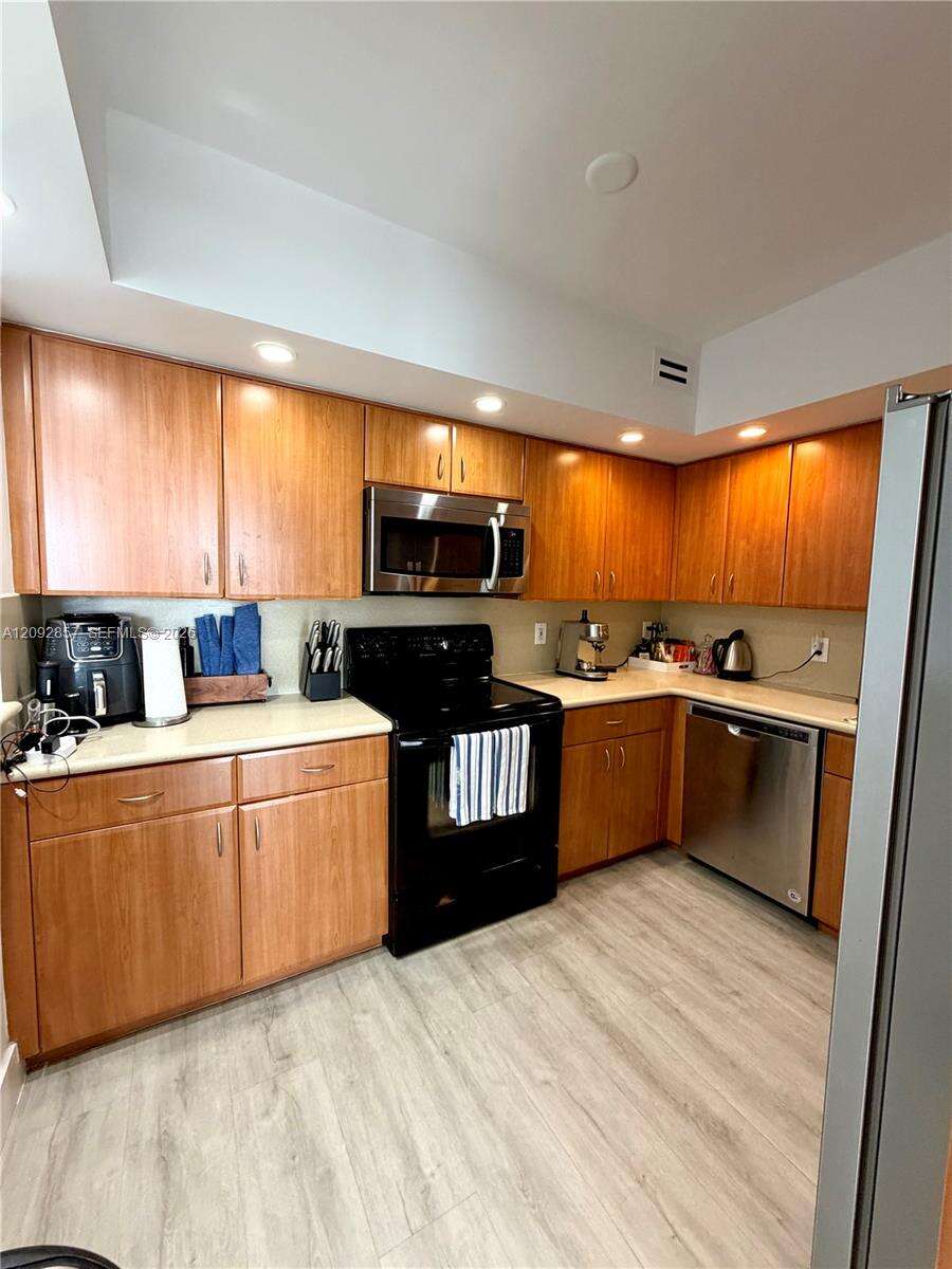 5600 Collins Ave, Miami Beach, FL 33140 - For Rent photo 17