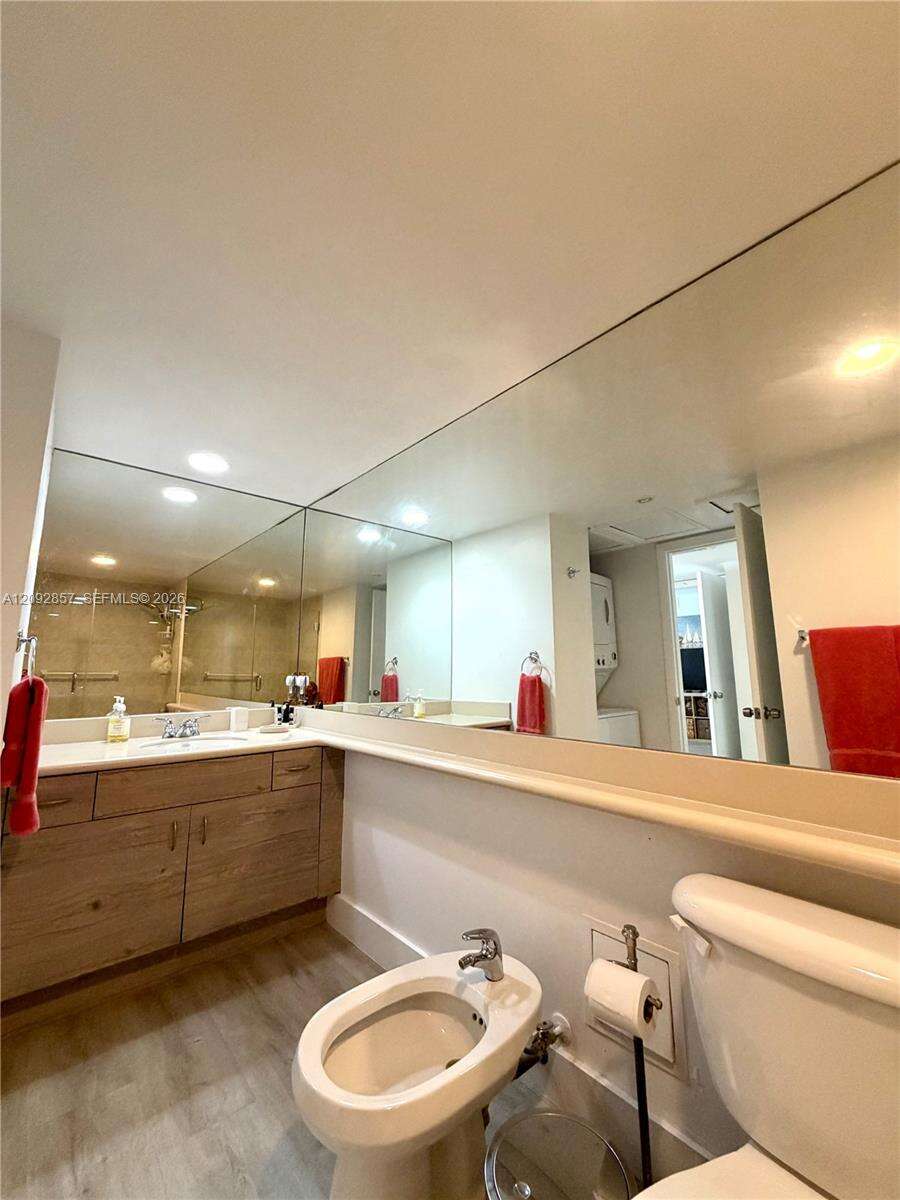 5600 Collins Ave, Miami Beach, FL 33140 - For Rent photo 47