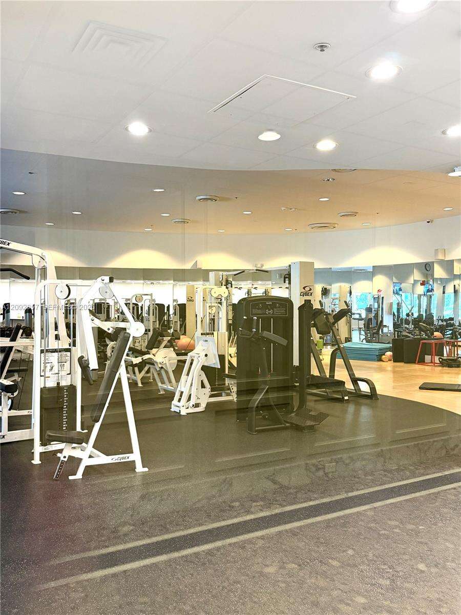5600 Collins Ave, Miami Beach, FL 33140 - For Rent photo 51