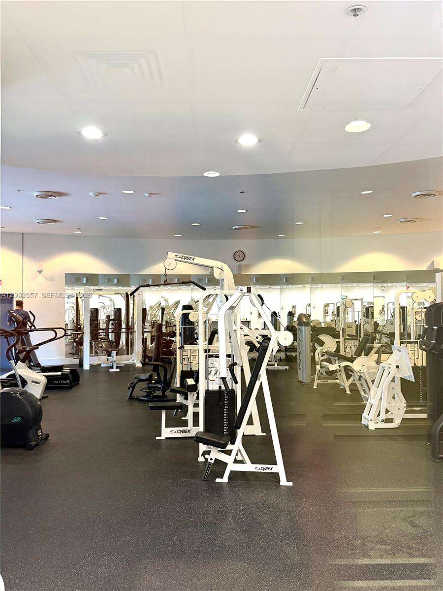 5600 Collins Ave, Miami Beach, FL 33140 - For Rent photo 52