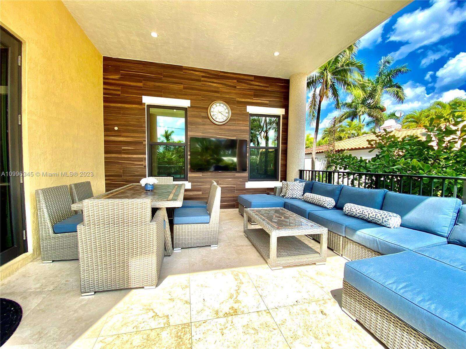  , Hollywood, FL 33019 | Picture 23