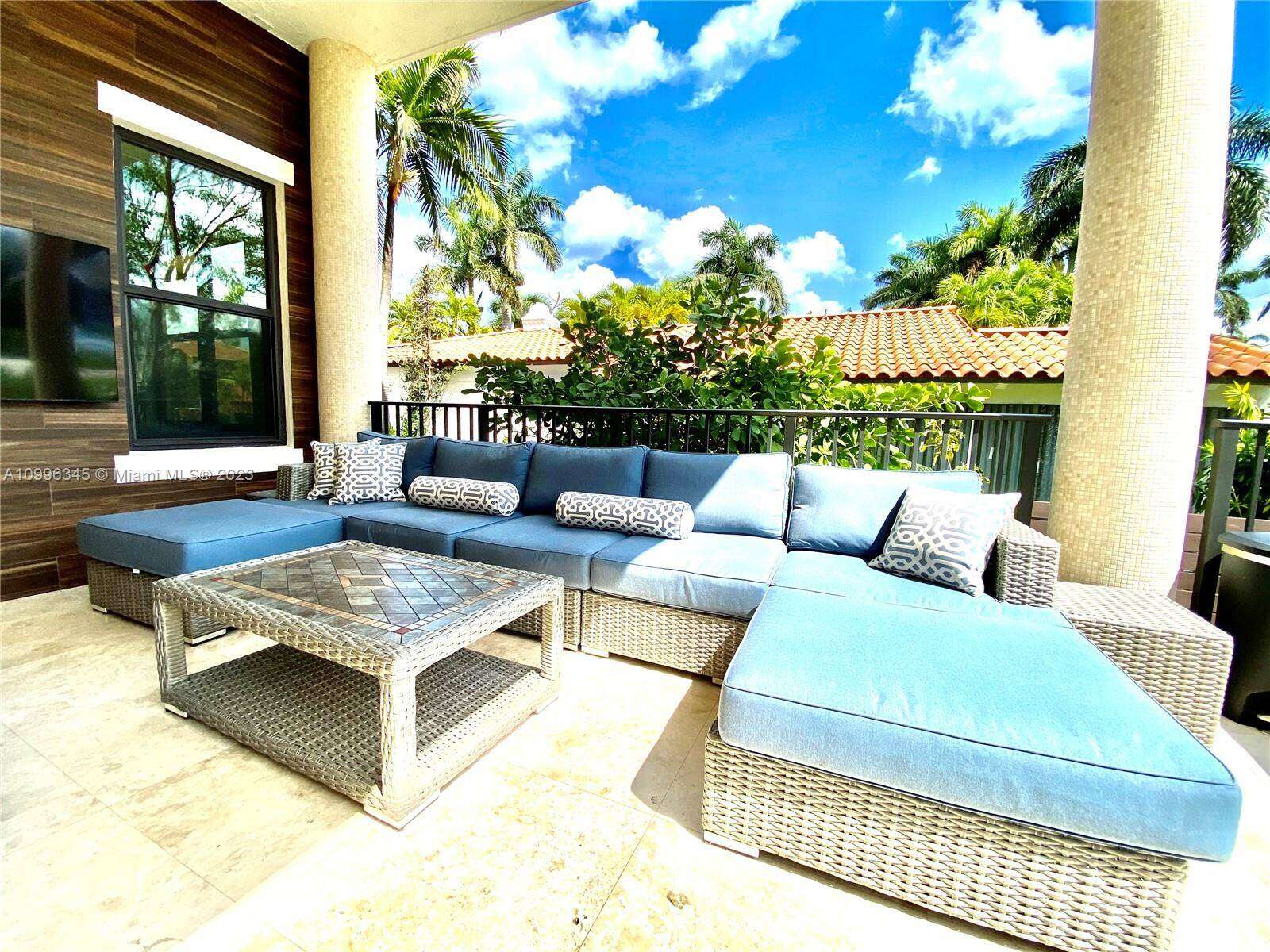  , Hollywood, FL 33019 | Picture 25