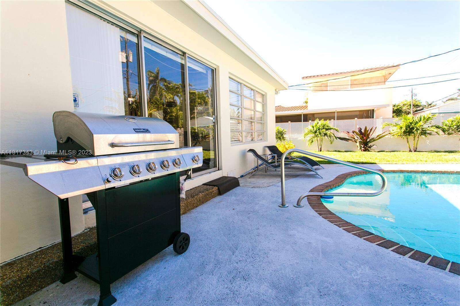 951 Washington St, Hollywood, FL 33019 | Picture 3