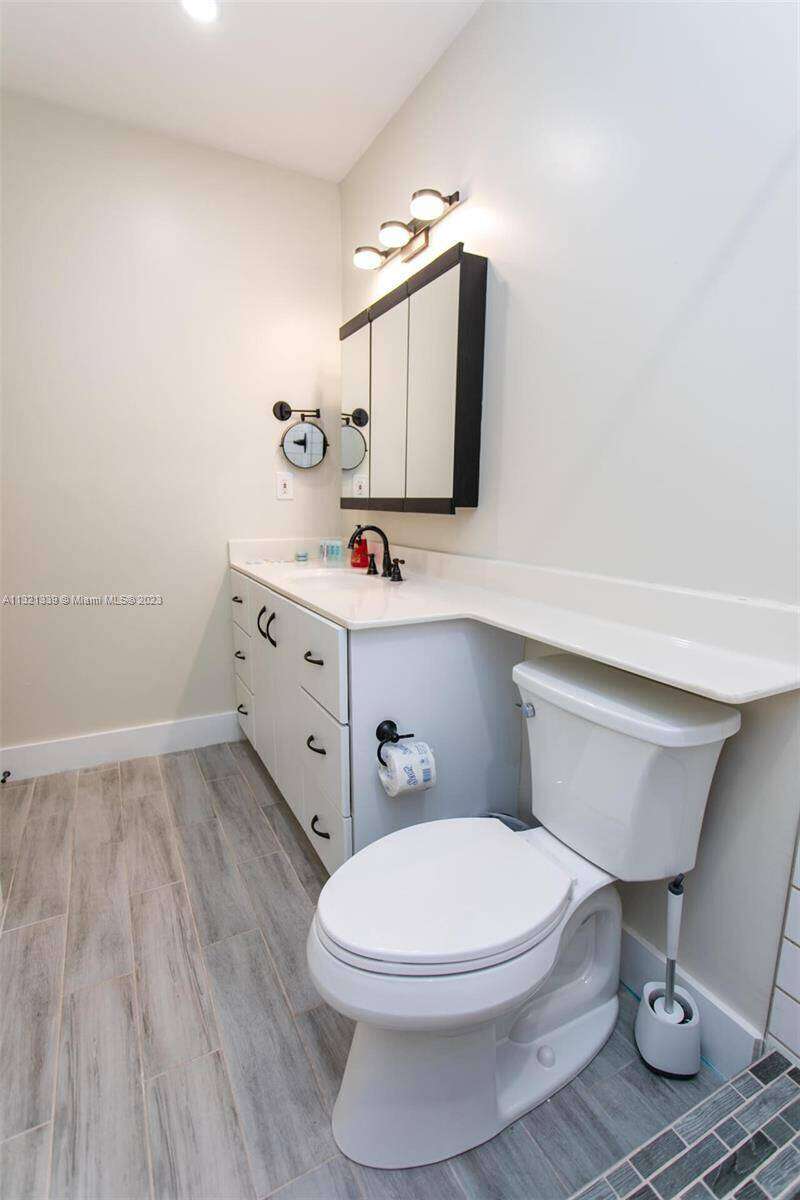 1120 13th Terrace, Hollywood, FL 33019 | Picture 12