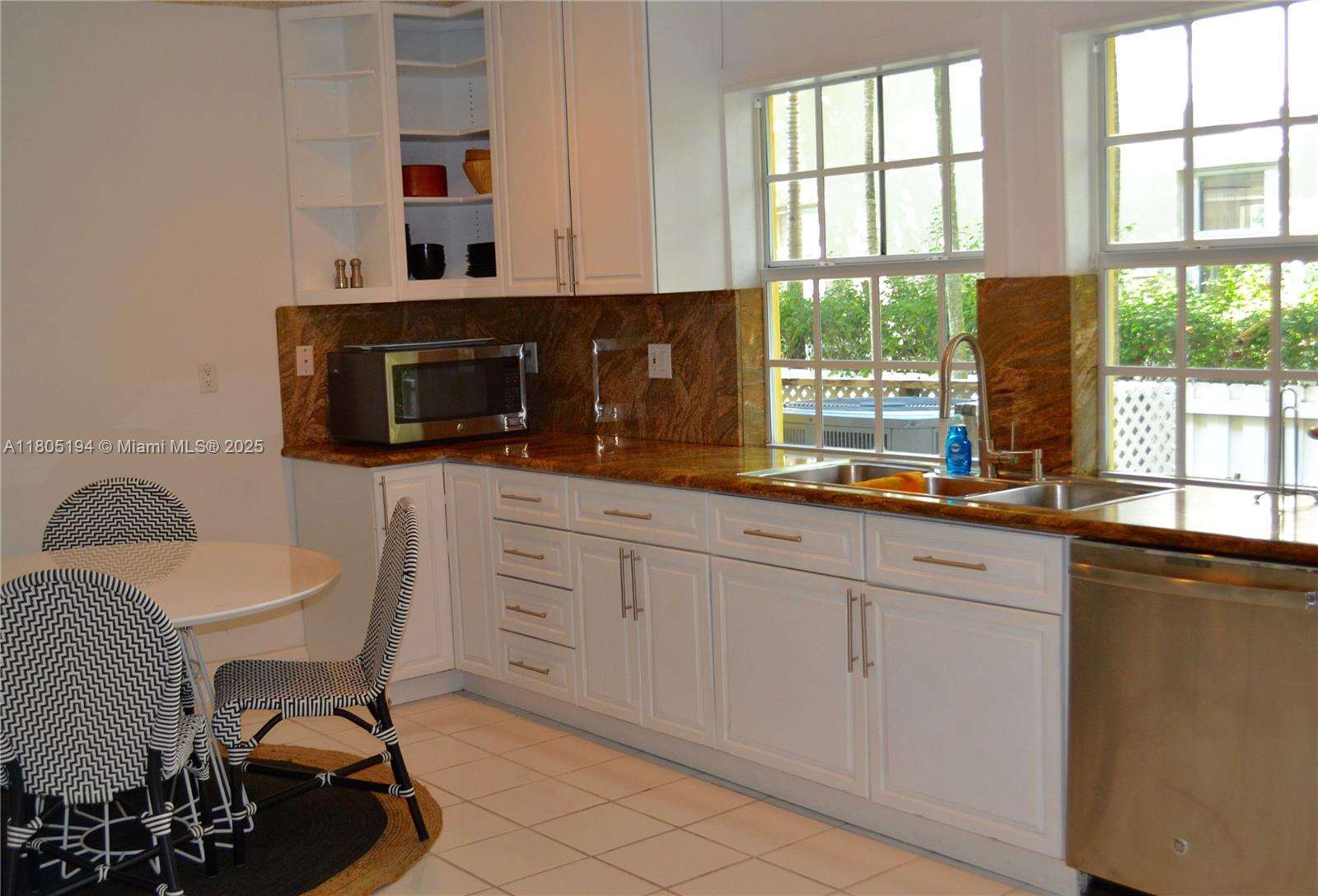 710 Mashta Dr, Key Biscayne, FL 33149 - For Rent photo 4