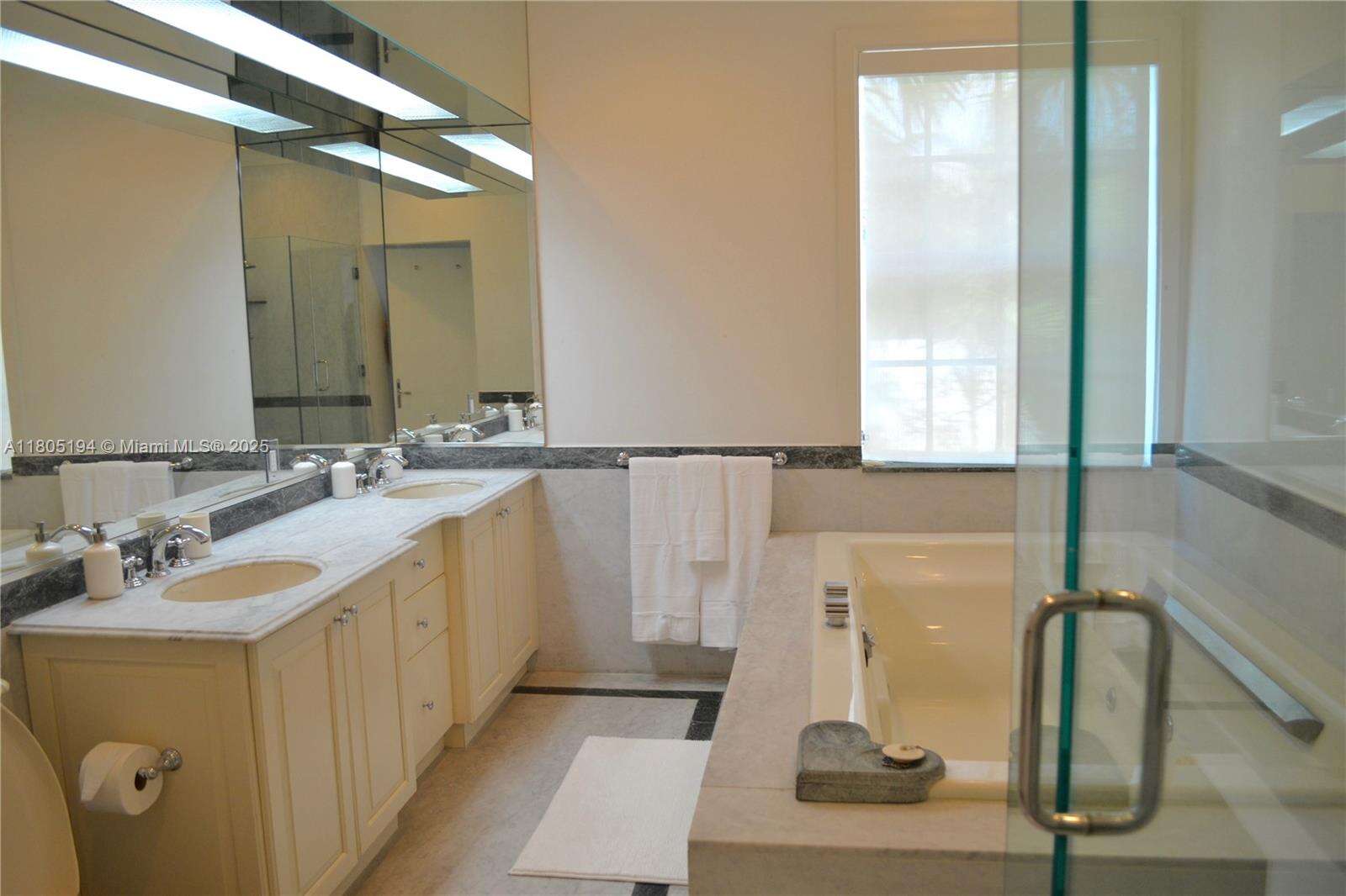 710 Mashta Dr, Key Biscayne, FL 33149 - For Rent photo 6