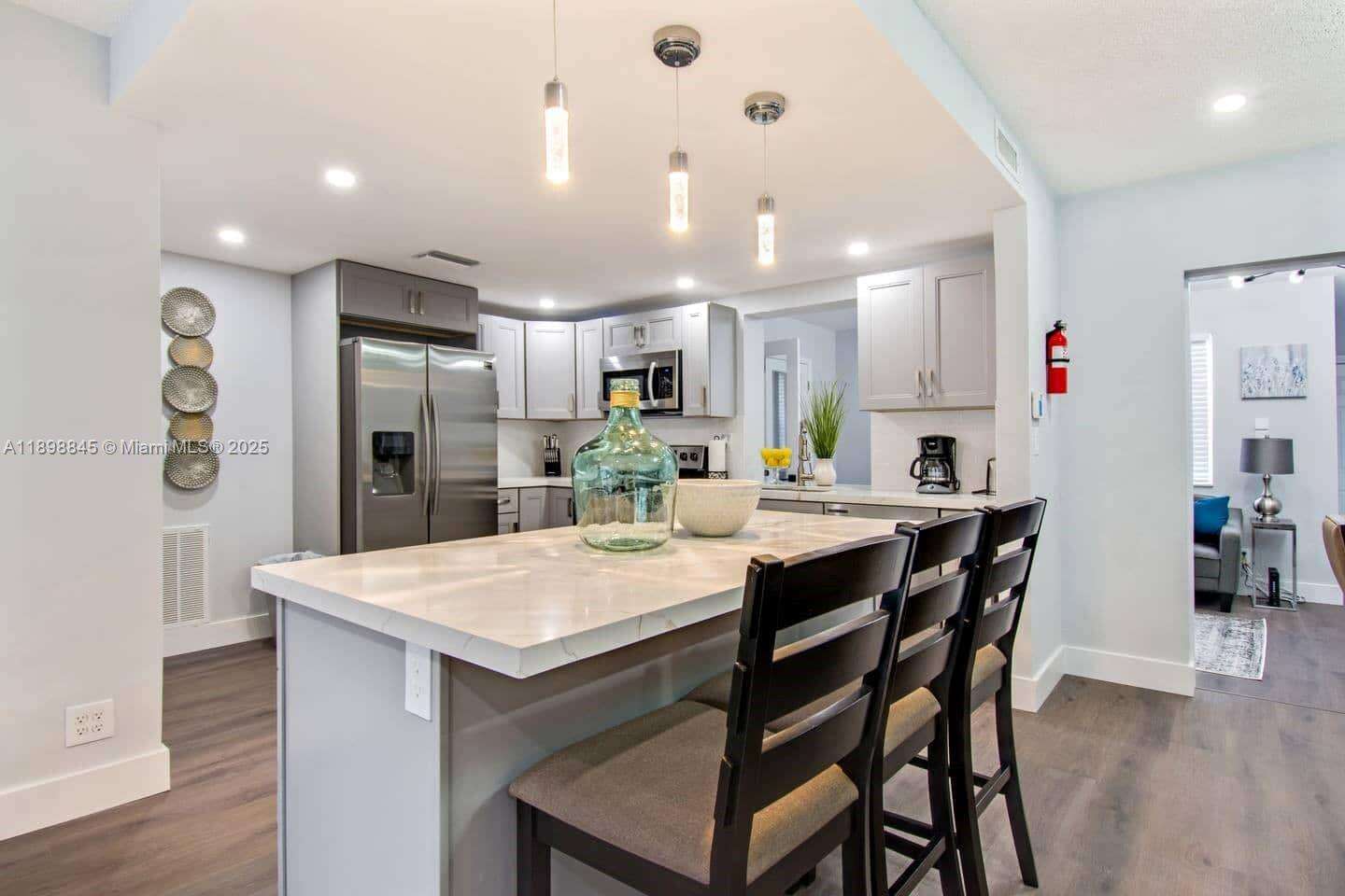 1305 Funston St, Hollywood, FL 33019 - For Rent photo 2