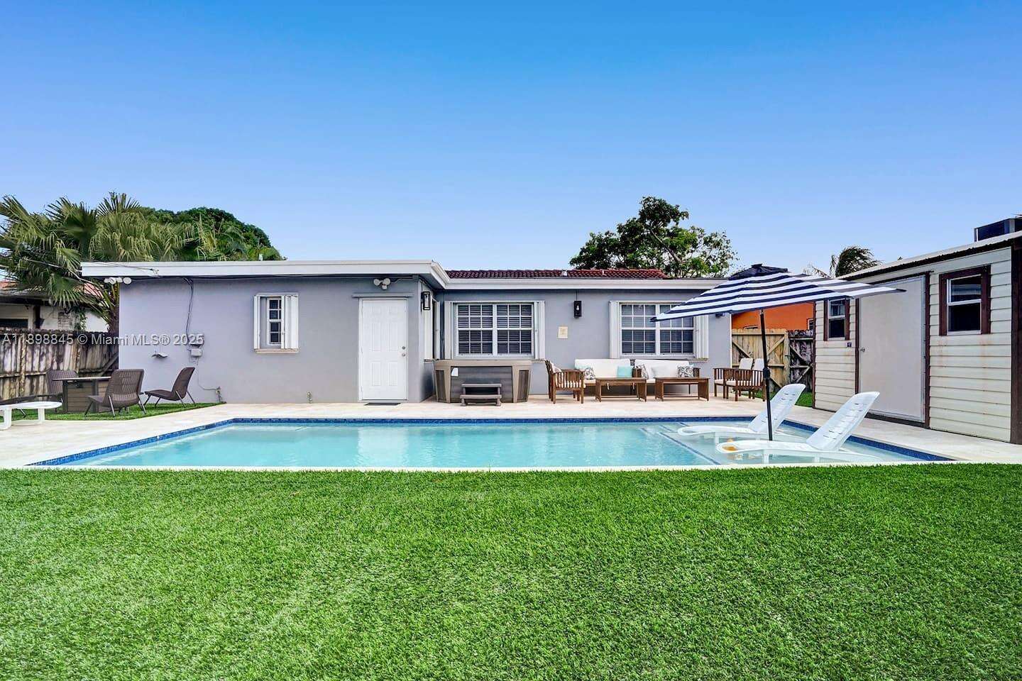 1305 Funston St, Hollywood, FL 33019 - For Rent photo 39