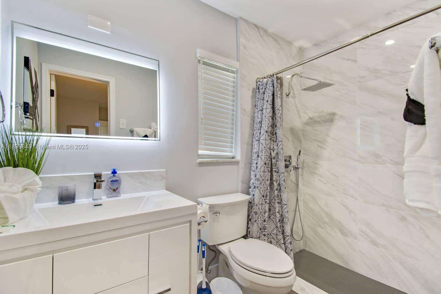 1305 Funston St, Hollywood, FL 33019 - For Rent photo 62