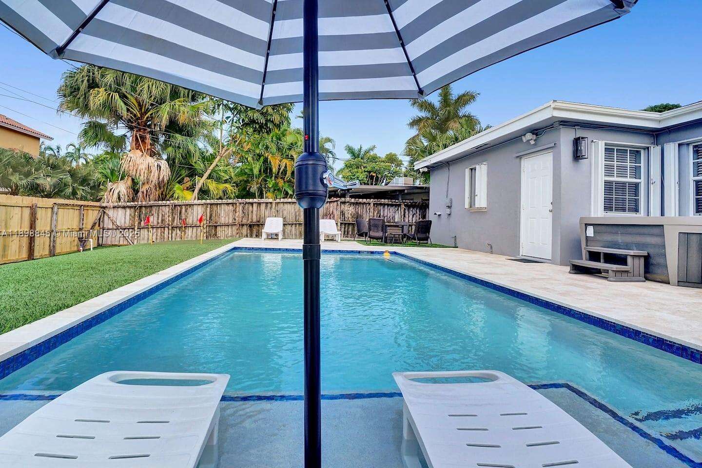 1305 Funston St, Hollywood, FL 33019 - For Rent photo 8