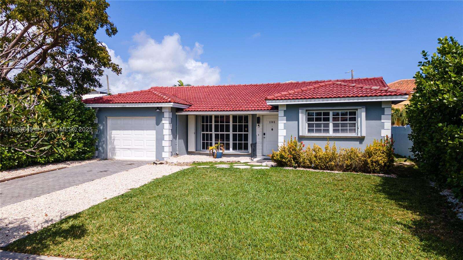 1305 Funston St, Hollywood, FL 33019 - For Rent photo 77