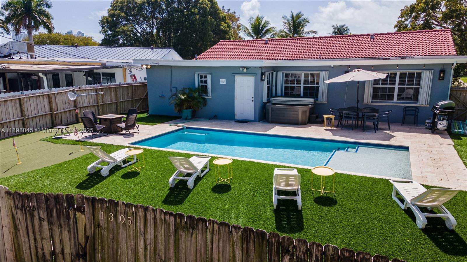 1305 Funston St, Hollywood, FL 33019 - For Rent photo 84