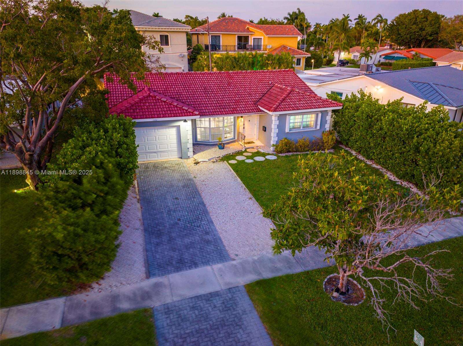 1305 Funston St, Hollywood, FL 33019 - For Rent photo 89