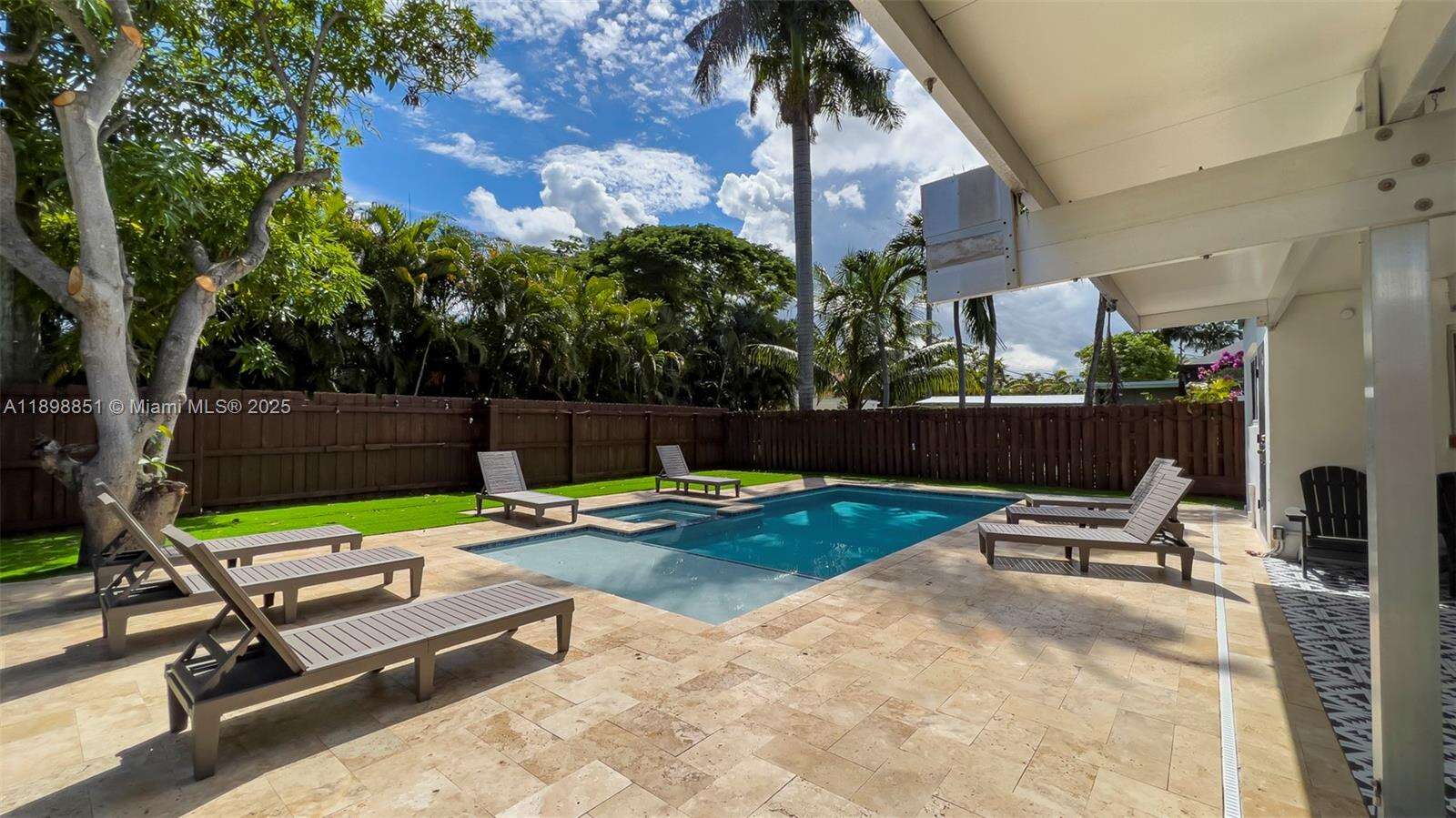 1230 Johnson St, Hollywood, FL 33019 - For Rent photo 17