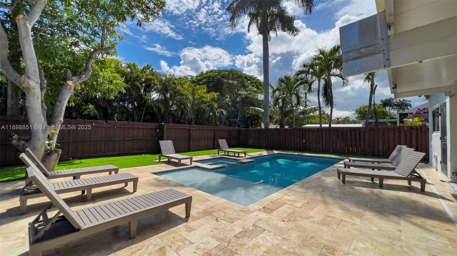 1230 Johnson St, Hollywood, FL 33019 - For Rent photo 5