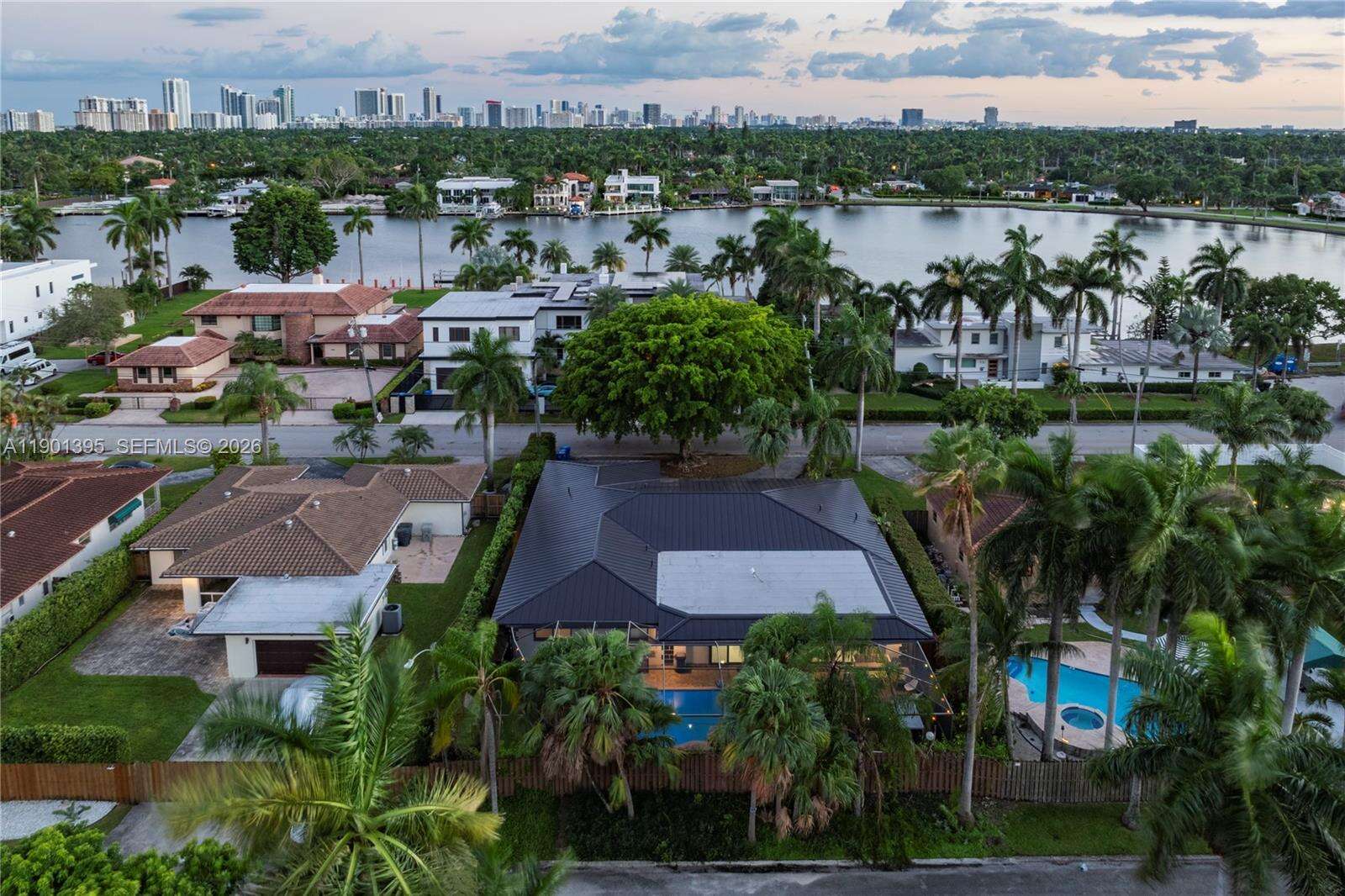 1141 Northlake Dr, Hollywood, FL 33019 - For Rent photo 2