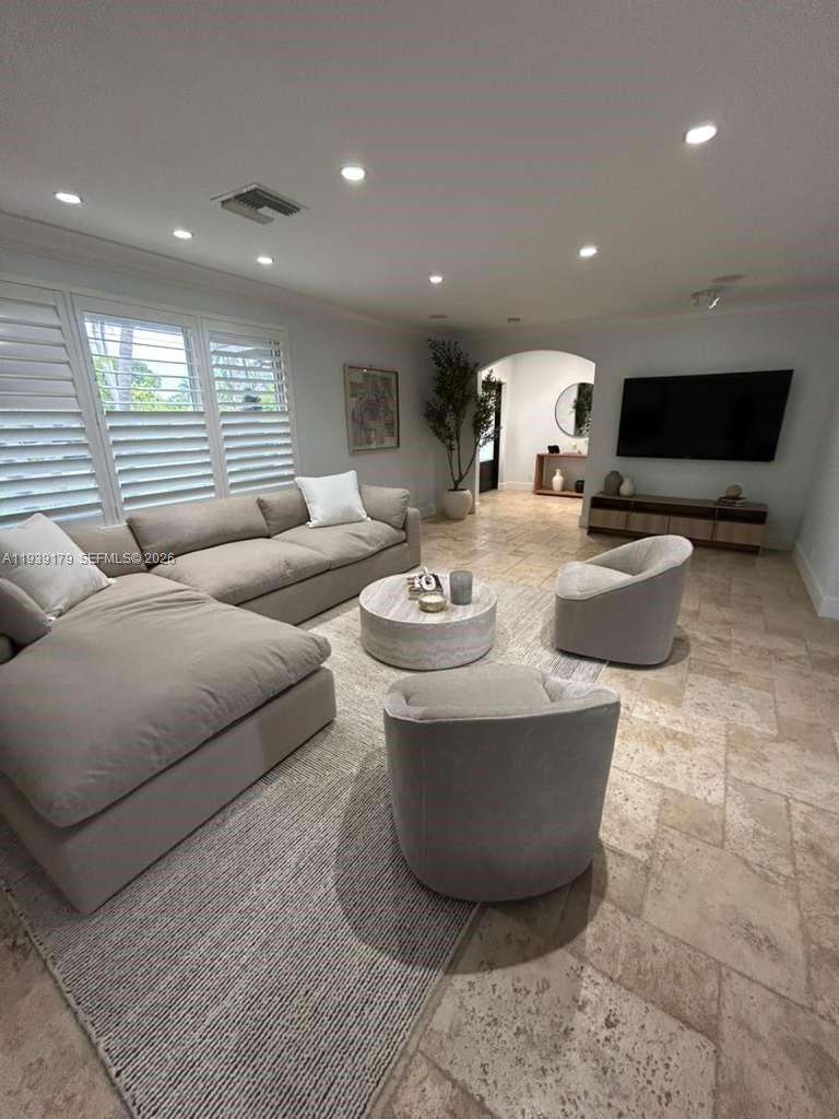 1108 Washington St, Hollywood, FL 33019 | Picture 2