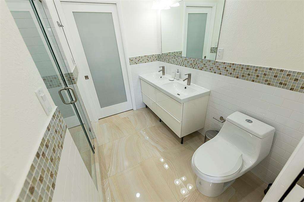 1162 Hayes, Hollywood, FL 33019 - For Rent photo 13