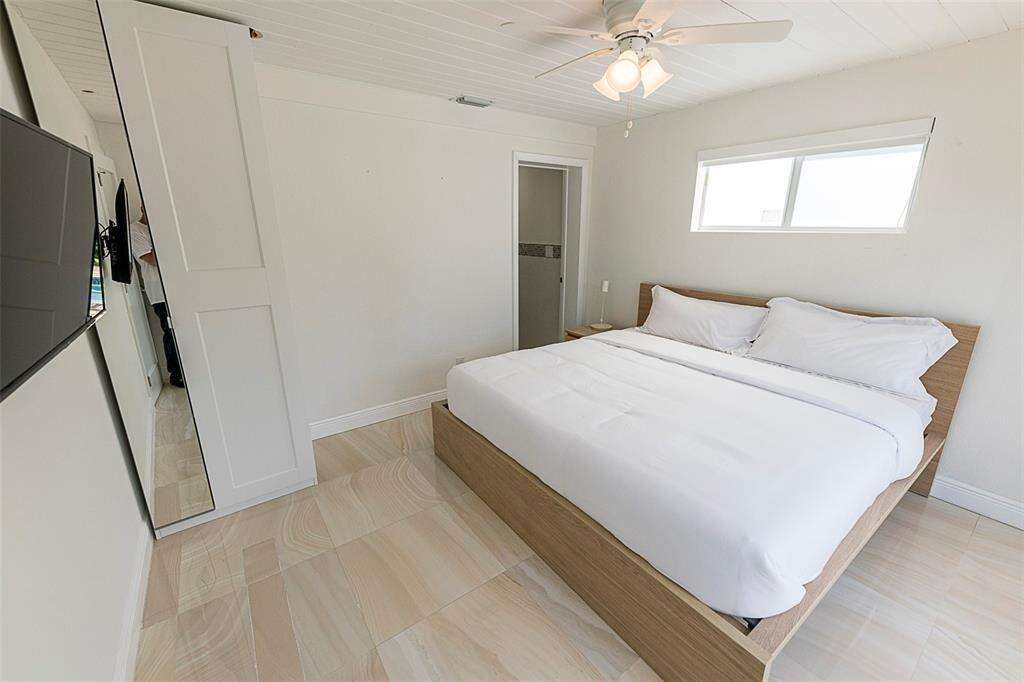 1162 Hayes, Hollywood, FL 33019 - For Rent photo 17
