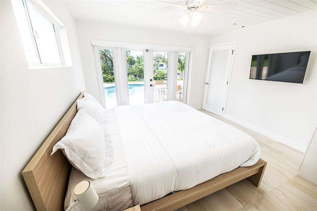 1162 Hayes, Hollywood, FL 33019 - For Rent photo 20