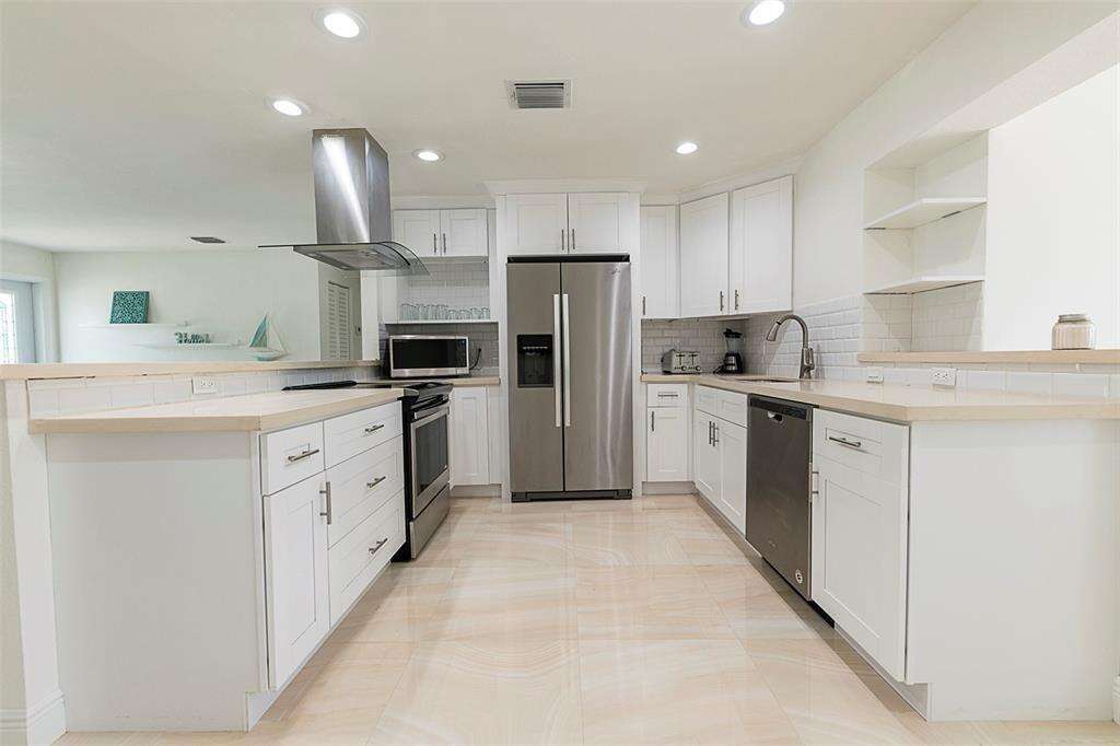 1162 Hayes, Hollywood, FL 33019 - For Rent photo 25