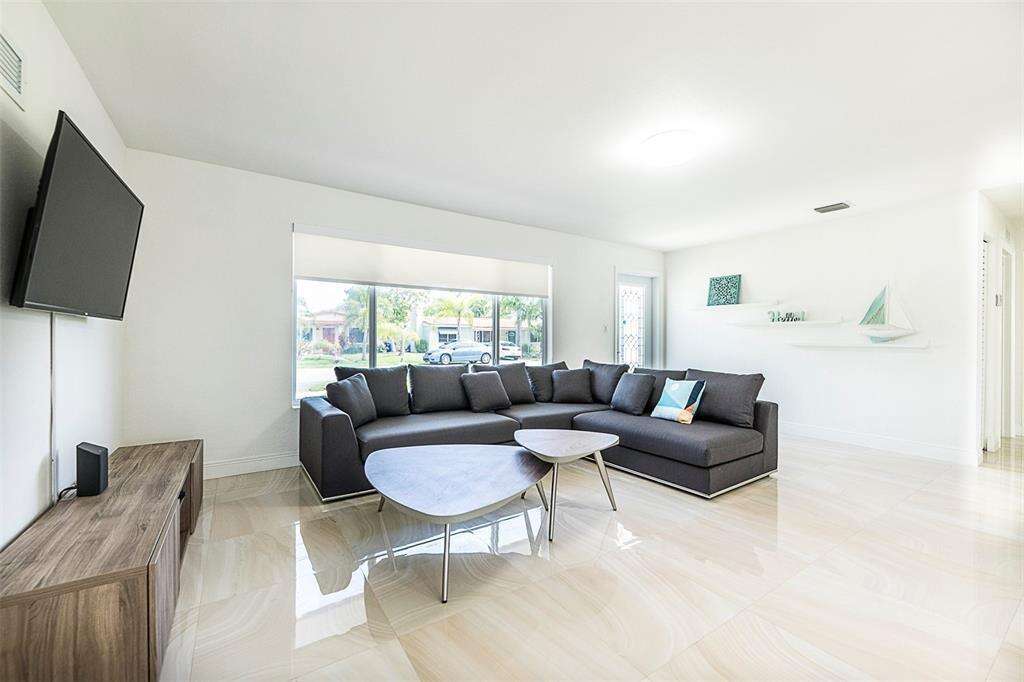 1162 Hayes, Hollywood, FL 33019 - For Rent photo 27