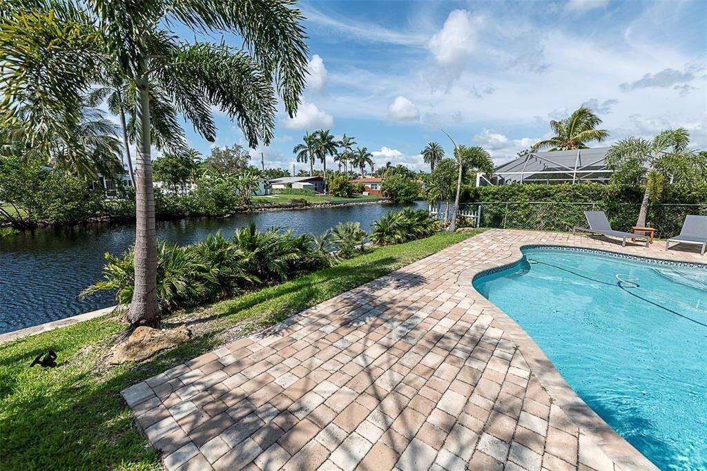 1162 Hayes, Hollywood, FL 33019 - For Rent photo 32
