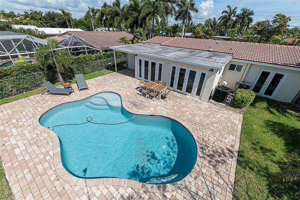 1162 Hayes, Hollywood, FL 33019 - For Rent photo 37
