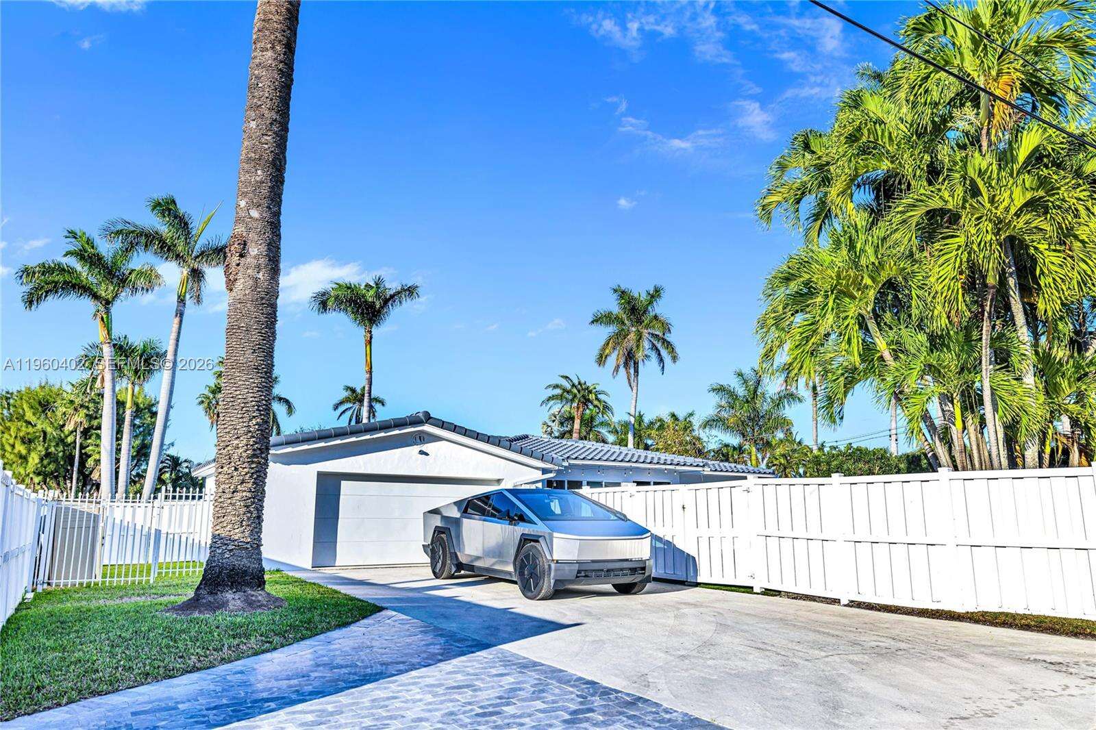 750 Harrison St, Hollywood, FL 33019 | Picture 4