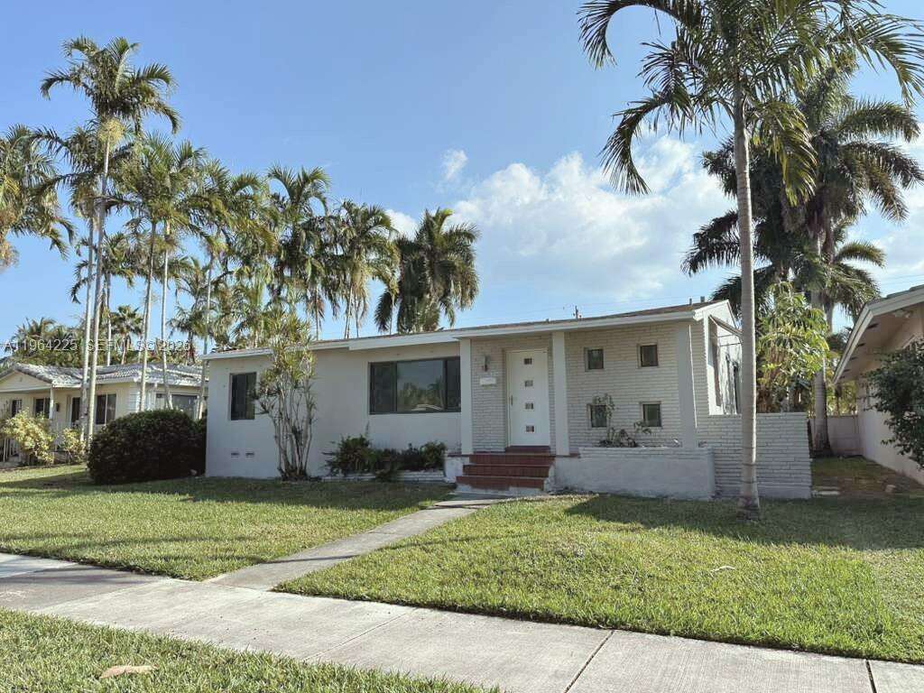 926 Polk St, Hollywood, FL 33019 | Picture 1